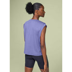 On Women's Performance All Day Focus Crop Top - Blueberry