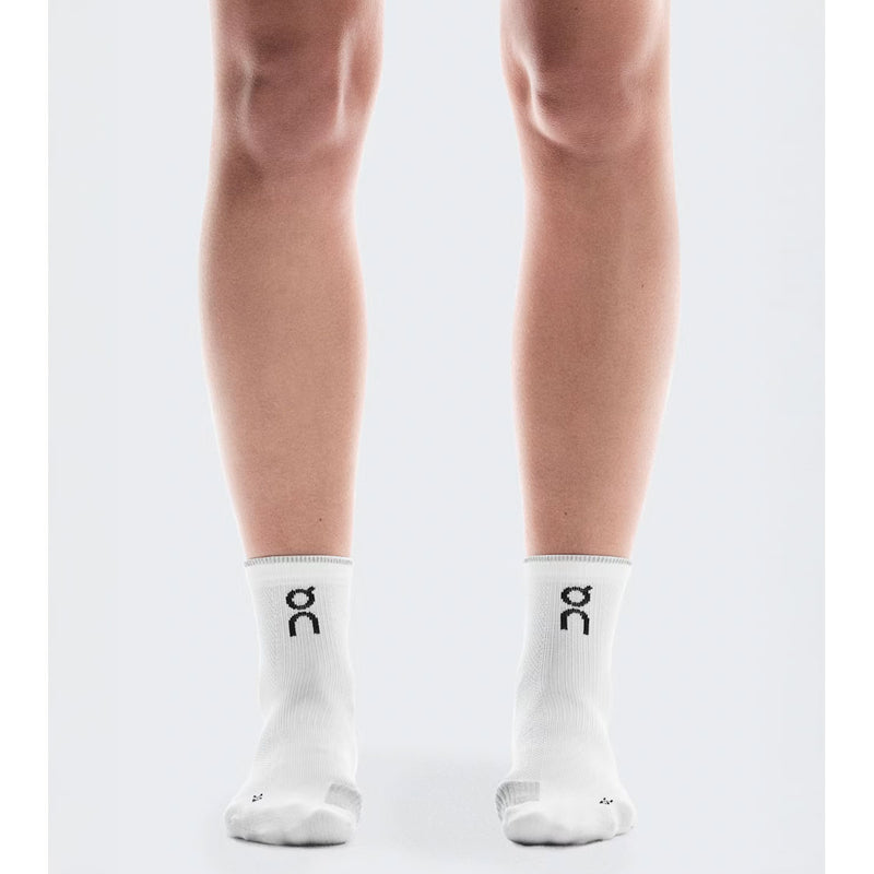 On Unisex Performance Run Mid Socks - White / Glacier