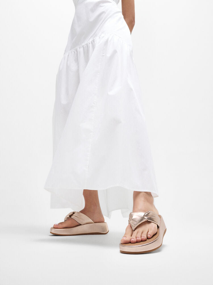FitFlop F-Mode Knot Soft Leather Toe Post Flatform Sandals - Metallic Classic Beige
