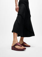 FitFlop Lulu Crinkled Shimmer Sandals - Metallic Plumberry