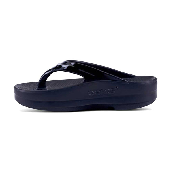 Oofos Womens Oomega Sandals in Black/ – Island Trends